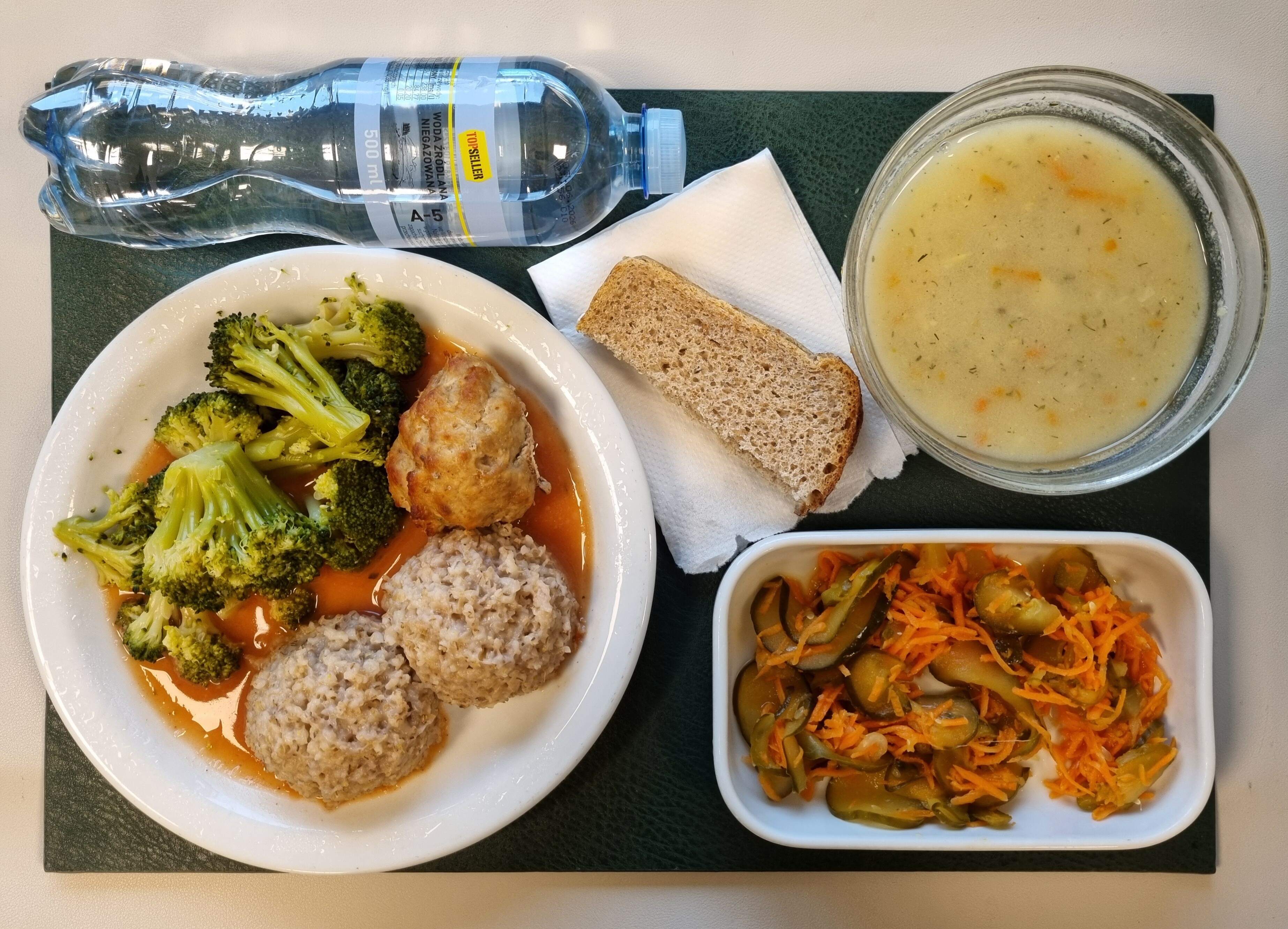 dobry posiłek obiad - dieta bogatoresztkowa