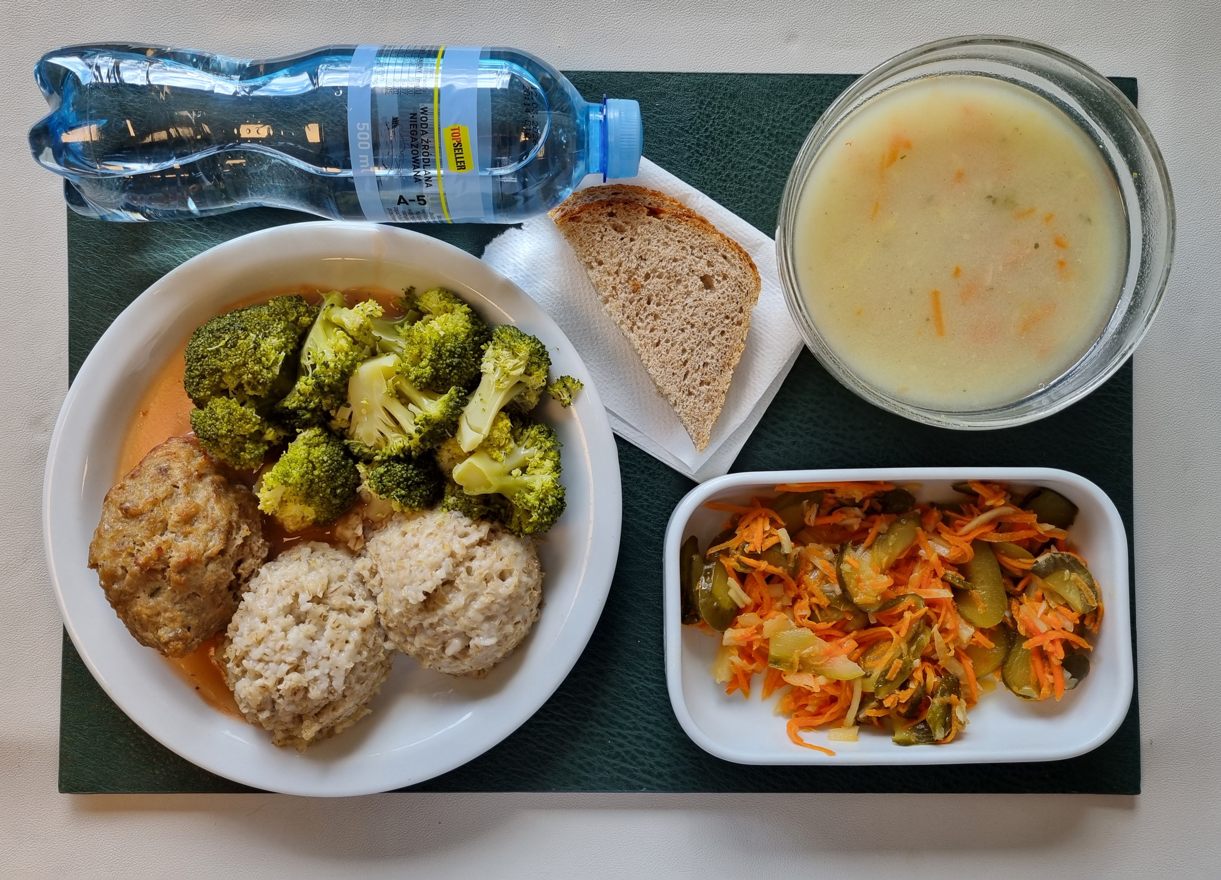 dobry posiłek obiad - dieta bogatoresztkowa