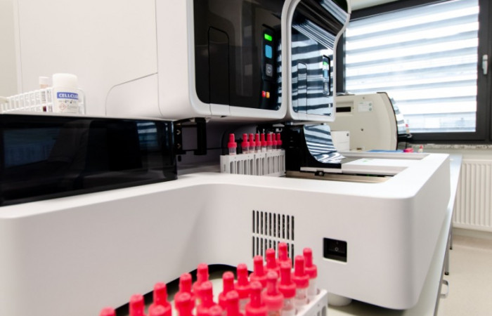 Sprzęt Zakładu Diagnostyki - zbliżenie na detale