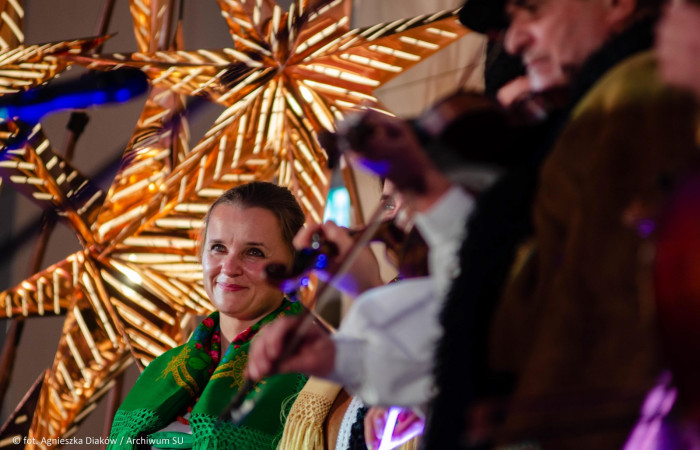 Zespół Jan Karpiel - Bułecka podczas występu świątecznego