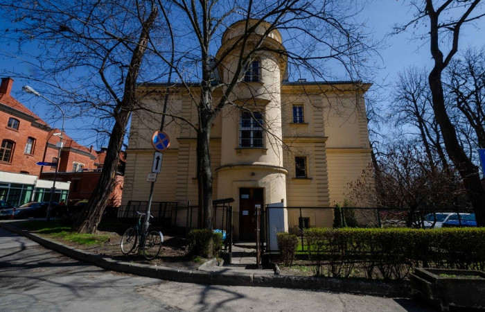 Zdjęcie budynku z zewnątrz