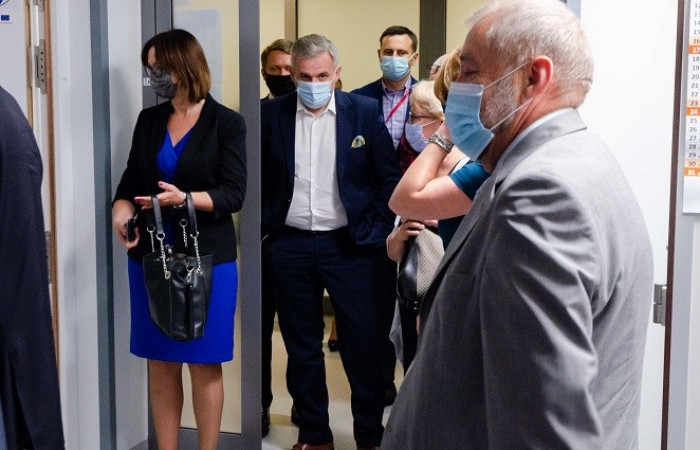 uroczysta inauguracja otwartego aparatu rezonansu magnetycznego