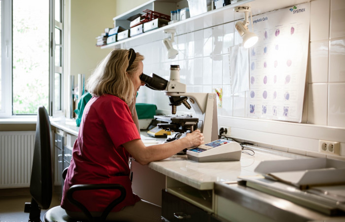 Personel Zakładu Diagnostyki Biochemicznej i Molekularnej przy pracy
