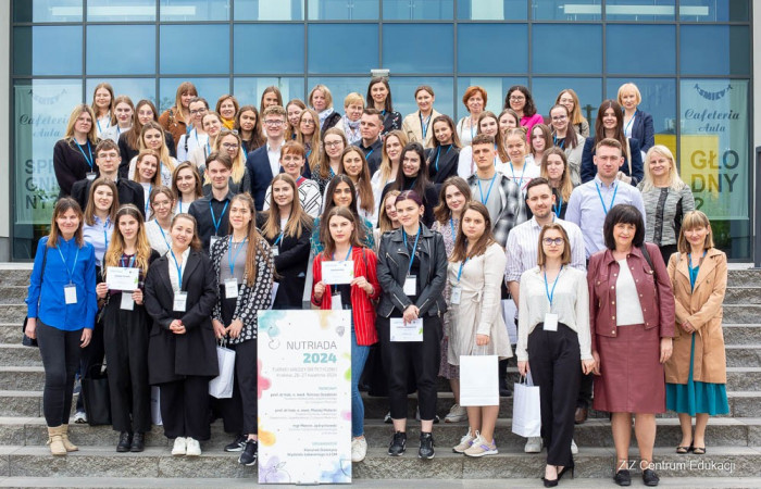 Zdjęcie grupowe Turniej Wiedzy Dietetycznej NUTRAIDA 2024 - Aula Główna NSSU