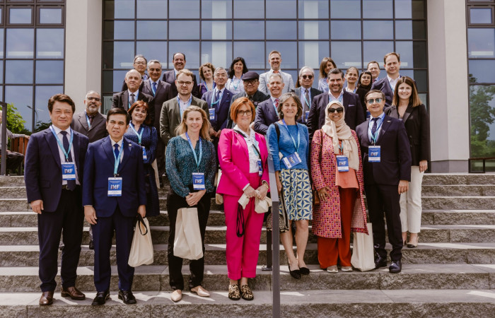 przed wejściem do NSSU