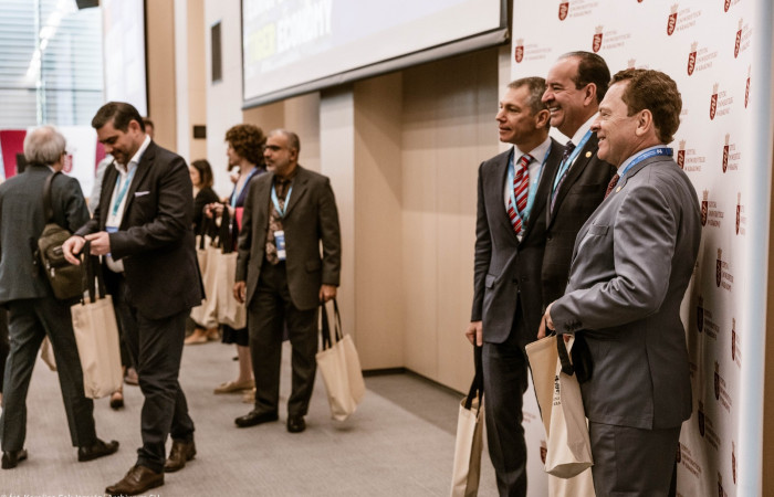 Dyrektorzy zrzeszonych w Światowej Federacji Szpitali oraz Polskiej Federacji Szpitali z Wizytą w Szpitalu Uniwersyteckim w Krakowie