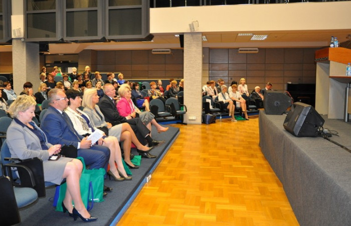 konferencja_z_cyklu_pacjent_pielegniarka_partnerzy_w_dzialaniu_juz_po_raz_dwunasty_10