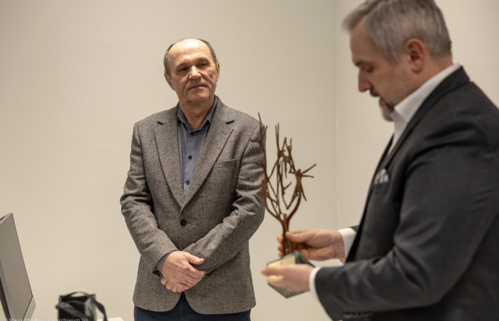 Uroczyste odprawy podczas pożegnania kierowników trzech oddziałów klinicznych