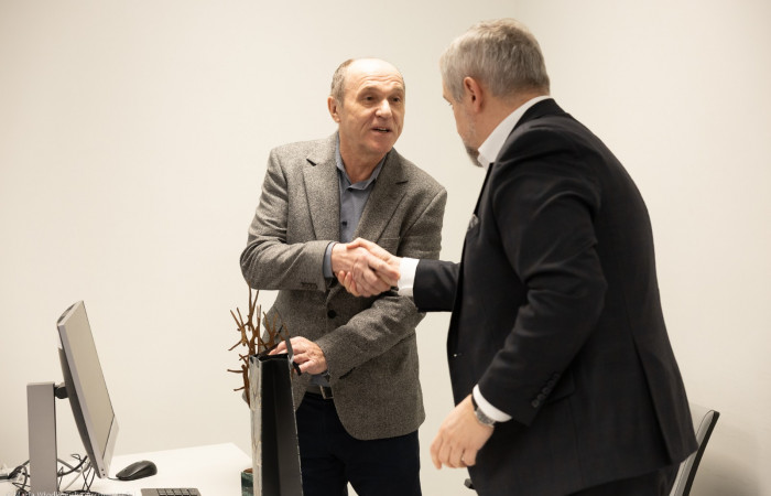 Uroczyste odprawy podczas pożegnania kierowników trzech oddziałów klinicznych