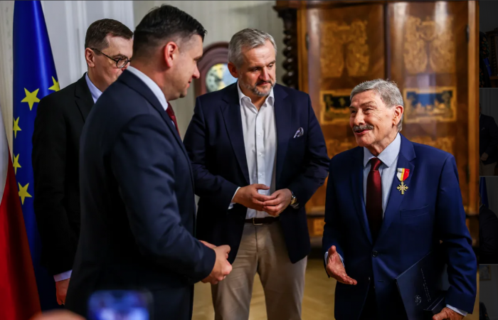 Prof. Piotr Maria Laidler odznaczony Złotym Krzyżem Małopolski