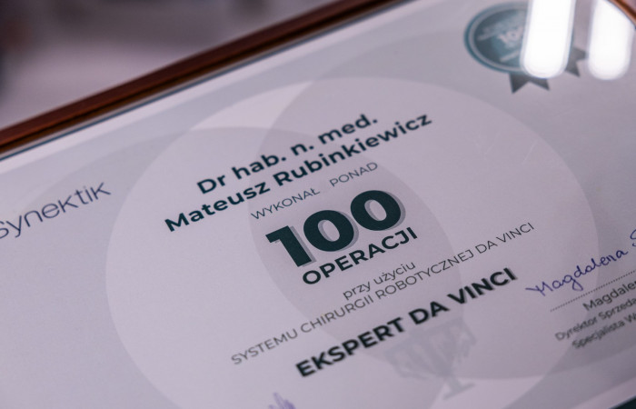 Setna operacja robotyczna dr hab. Mateusza Rubinkiewicza